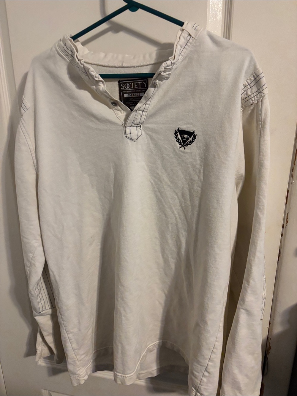 Vintage Society White Long-Sleeve Rugby Shirt with Embroidered Crest